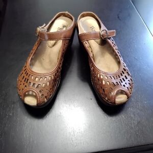 Bass Bergen Mary Jane Style Slip On Shoe Size 6M